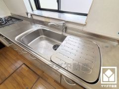 清潔感あふれるシンクで、毎日を気持ちよくスタート。広々としており、お料理が捗ります。