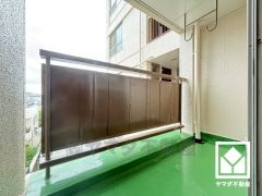南向きバルコニーで陽当たり、風通し良好。たっぷりの洗濯物も気持ちよく乾きます。
