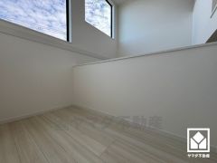 約3帖のスキップフロアがあり、陽射しを感じながら贅沢な時間を過ごすことができます。