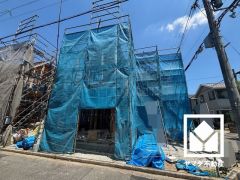 全居室収納付き。階段下収納やシューズクロークなど他にも収納スペースが多数あり、住空間を広々お使いいただけます。