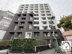 突然の来訪時でも安心なモニター付きインターホンを完備。お留守番中のお子様でも簡単に来訪者の確認ができます。