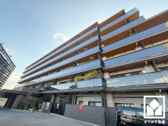 「ヤマザキショップ奥畑店」まで徒歩8分、「関西スーパー大社店」まで徒歩10分など、お買い物施設が徒歩圏内に複数あり便利な住環境です。