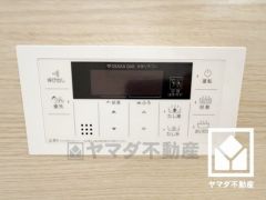 ボタン1つで自動でお湯張りができるオートバス機能付き。追い炊き機能もございますので、いつでも温かいお風呂に入ることができます。