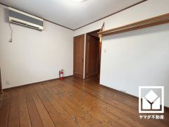どんな家具にも馴染む広さ、落ち着いた雰囲気の洋室で快適な毎日