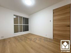 約6帖の2階東側洋室です。お子様のお部屋などにも丁度良い広さです。