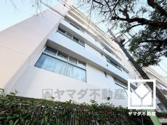 玄関にはシューズボックスを完備。家族の靴もしっかり収納できるので、玄関がいつも片付き、気持ちよくお客様を迎えられます。