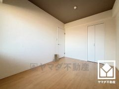 約6帖の洋室。全居室フローリングでお掃除ラクラクです。