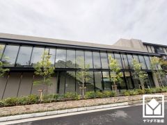 ユニットバスには浴室乾燥機がございます。雨の日の洗濯や花粉・ウイルス対策など多用途に活躍する機能です。