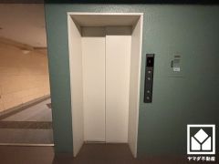 スムーズな移動を叶えるエレベーター。忙しい朝も快適に、ストレスフリーな暮らしをサポート。