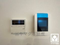 ボタン1つで自動でお湯張りができるオートバス機能付き。