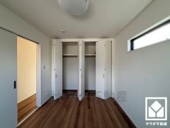 穏やかな暮らしを支える、豊かな収納。大きなクローゼットなので整理整頓しやすいです。