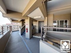 綺麗に整備されており、帰宅時や来客時にも気持ちの良い空間です。