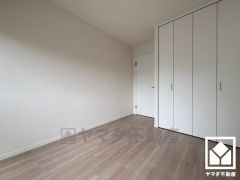 全居室6帖のゆとりある居住空間?で、広々お使いいただけます。全居室にクローゼットもございますので、お部屋の広さを最大限に活用できます。