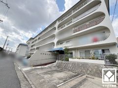 2016年フルリフォーム歴ありの大変綺麗なお部屋です。