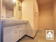 収納豊富な洗面台で、スッキリお使い頂けます。