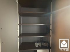 玄関にはたっぷりの収納スペースを完備。家族の靴もしっかり収納できるので、玄関がいつも片付き、気持ちよくお客様を迎えられます。