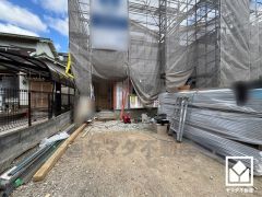 室内洗濯機置場がございますので、天候に左右されず洗濯していただけます。