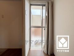 阪急電鉄今津線「甲東園」駅まで徒歩約6分の立地。2沿線利用可能で、毎日の通勤・通学だけでなく、休日のお出かけまで利便性に優れています。
