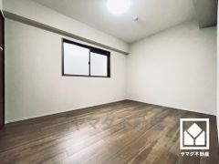 約6帖の洋室。全居室フローリングでお掃除ラクラクです。