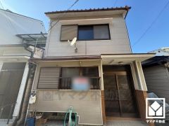 落ち着いた色合いと品のあるデザイン。帰るたびに安心感を感じられる佇まい。