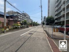 「万代西宮前浜店」まで徒歩9分など、お買い物施設が徒歩圏内に複数あり便利な住環境です。