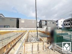 リーブルガーデン尼崎市常松3期全4棟の3号棟です。区画それぞれ間取りが違うので、ライフスタイルに合わせてご検討ください。