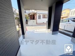 「浜田小学校」まで徒歩5分。低学年のお子様も安心して通学していただけます。