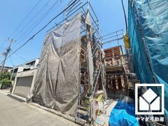 突然の来訪時でも安心なモニター付きインターホンを完備。お留守番中のお子様でも簡単に来訪者の確認ができます。