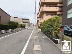 スムーズな移動を叶えるエレベーターもございます。忙しい朝も快適に、ストレスフリーな暮らしをサポート。