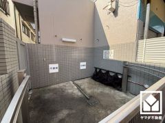 清潔なゴミ出し場で気持ち良くお使い頂けます。