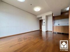 シンプルで美しいデザインのリビングが、毎日の生活に彩りを添える。