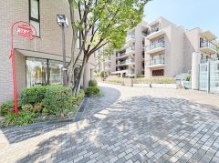 綺麗に整備されており、帰宅時や来客時にも気持ちの良い空間です。