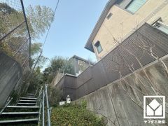 温水洗浄便座付きで、季節を問わずいつでも温かい便座をお使いいただけます。