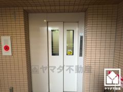 スムーズな移動を叶えるエレベーター。忙しい朝も快適に、ストレスフリーな暮らしをサポート。