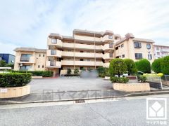 落ち着いた色合いと品のあるデザイン。帰るたびに安心感を感じられる佇まい。