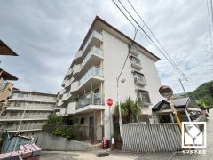 洗練されたデザインと堅牢な造り。美しさと安心を兼ね備えた、心地よい住まい。