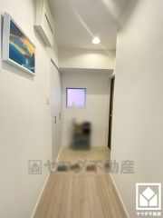 シンプルで心地よい、すっきりとした玄関。