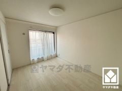 明るく開放的な洋室で、快適な生活を。