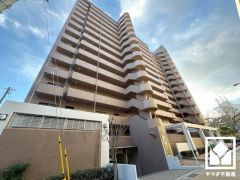 室内洗濯機置場がございますので、天候に左右されず洗濯していただけます。