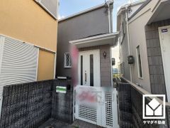 落ち着いた色合いと品のあるデザイン。帰るたびに安心感を感じられる佇まい。