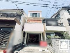 白を基調とした清潔感のある外観。帰るたびに安心感を感じられる佇まい。