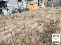 「ローソン西宮今津社前町店」まで徒歩5分、「ファミリーマート今津水波町」まで徒歩6分、「業務スーパー今津店」まで徒歩9分など、他にもお買い物施設が徒歩圏内に複数あり便利な住環境です。