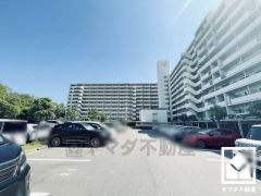 シューズボックスや廊下物入など収納が多数あり、住空間を広々お使いいただけます。