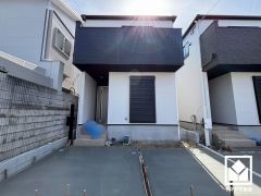 洗練されたデザインと堅牢な造り。美しさと安心を兼ね備えた、心地よい住まい。