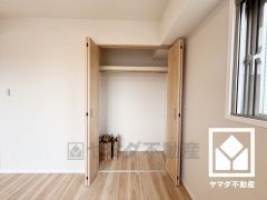 全居室フローリングでお掃除ラクラク。全居室収納もございますので、お部屋の広さを最大限に活用できます。