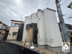 「グルメシティ尼崎大庄店」まで徒歩8分、「アカシヤ尼崎大庄店」まで徒歩9分など、お買い物施設が徒歩圏内に複数あり便利な住環境です。