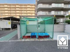 清潔なゴミ出し場で気持ち良くお使い頂けます。