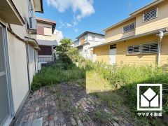 広々としたお庭があるから、子どもたちは思いきり走り回れる。休日は家族でバーベキューやプール遊びを楽しめる、笑顔あふれる住まい。