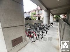 毎日の通勤・通学に便利な駐輪場付き。