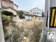 プライバシー・採光に配慮された広々19.7帖の2階リビングが魅力。家族全員がリラックスできる、ゆったりとした快適リビングで温かい団らんの時間を。